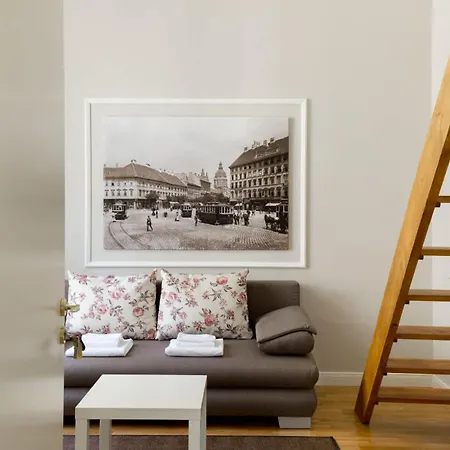 Cozy Downtown Appartamento Budapest